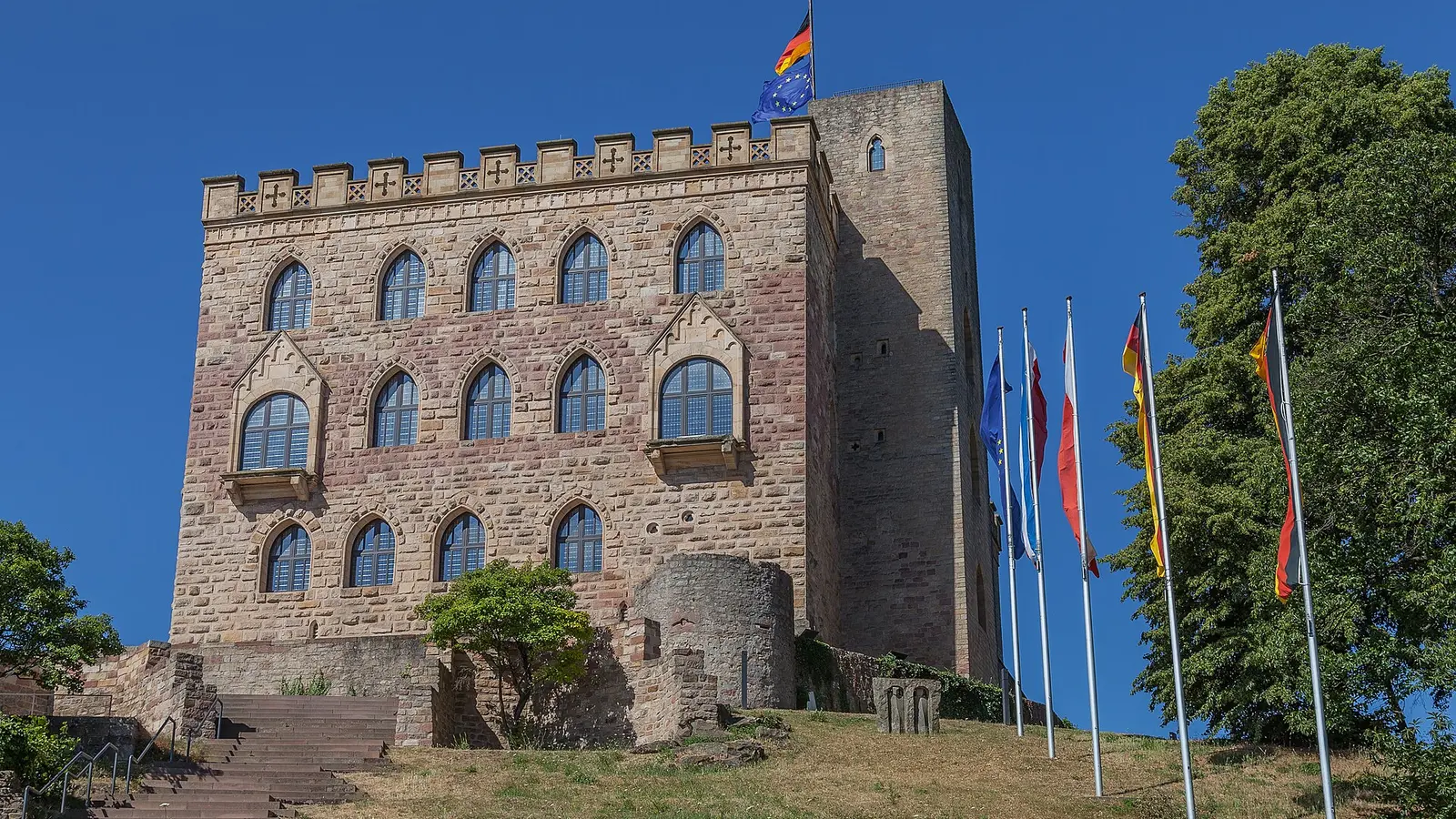 Hambacher Schloss in Neustadt an der Weinstraße